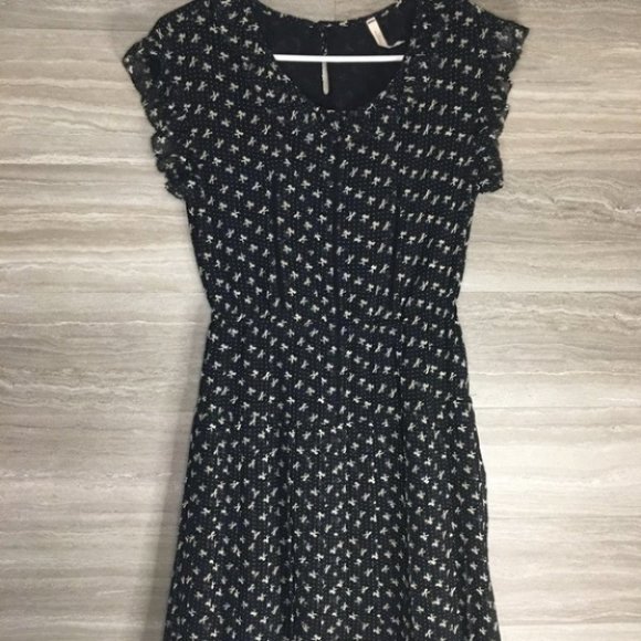 Willow & Clay Dresses & Skirts - Anthro Willow & Clay Bow Print Pleated Dress